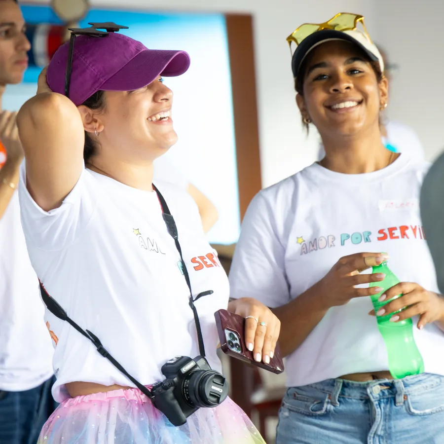 Retrato de Sarah Garcia, voluntaria de Amor Por Servir